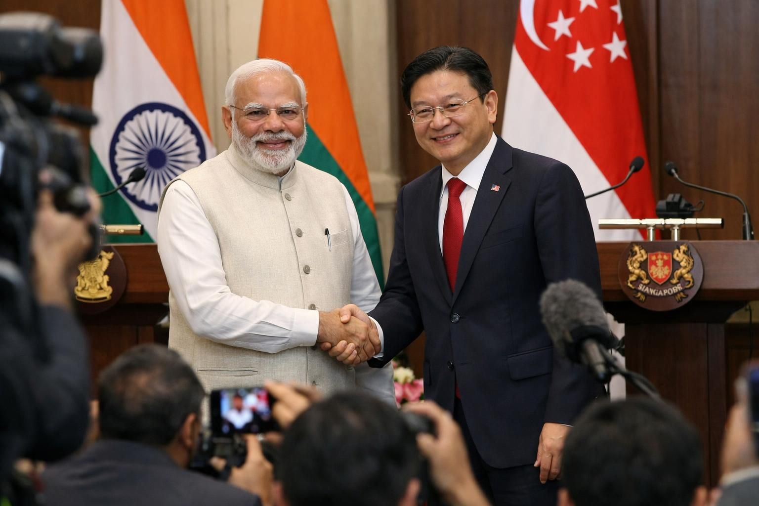インドがアジア地域において戦略的パートナーシップを強化し、地域の安定と経済発展に貢献する取り組みについて紹介します。